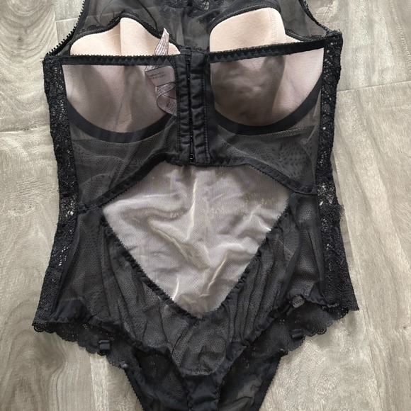 Victoria's Secret One Piece Teddy Black Lace Lingerie Wired Padded Women's 34C - Picture 11 of 15